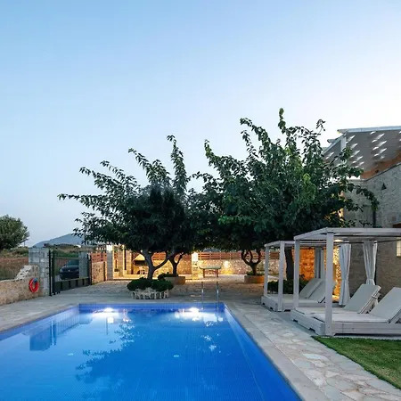 Pinelopi Villa *