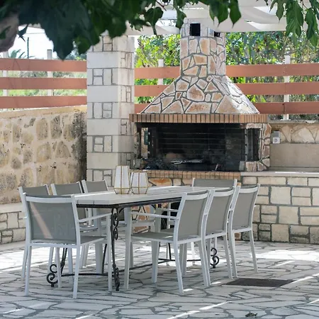 Villa Pinelopi