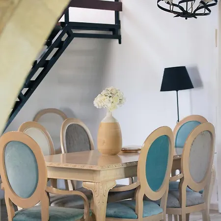 Villa Pinelopi *